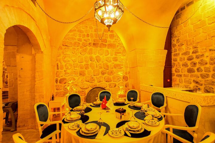Dining 114 of 158