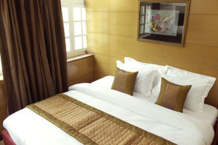 Room 8 of 23