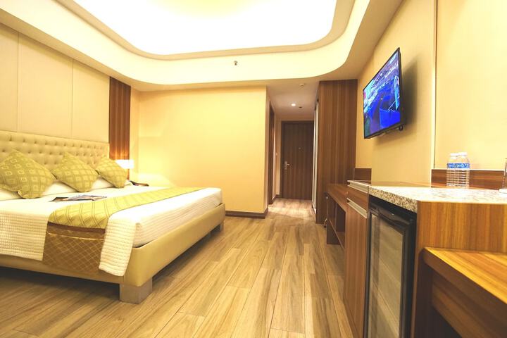 Room 6 of 62