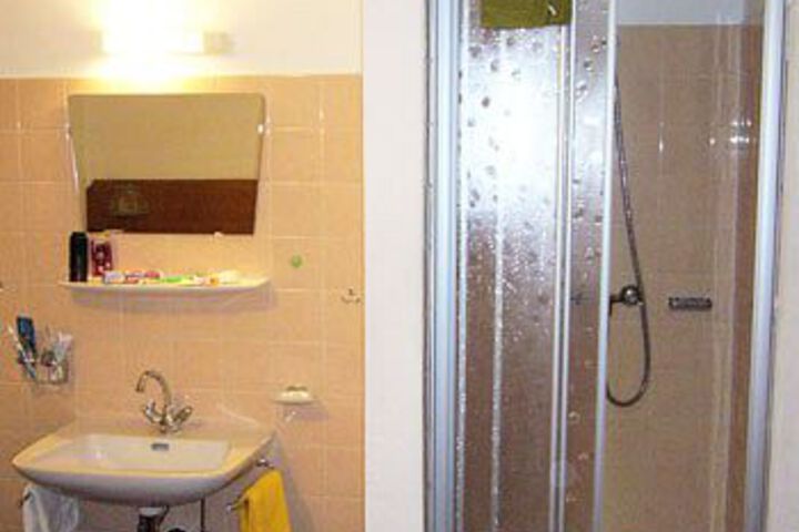 Room 2 of 20