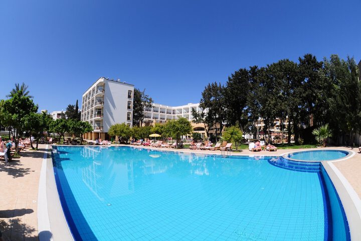 Pool Hotel