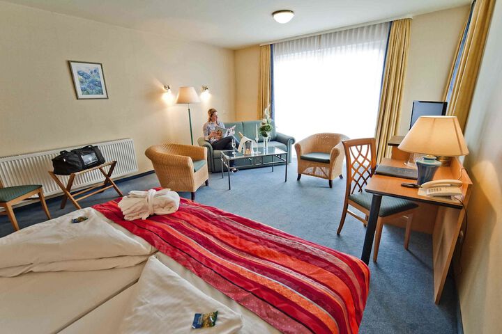 Room 6 of 84