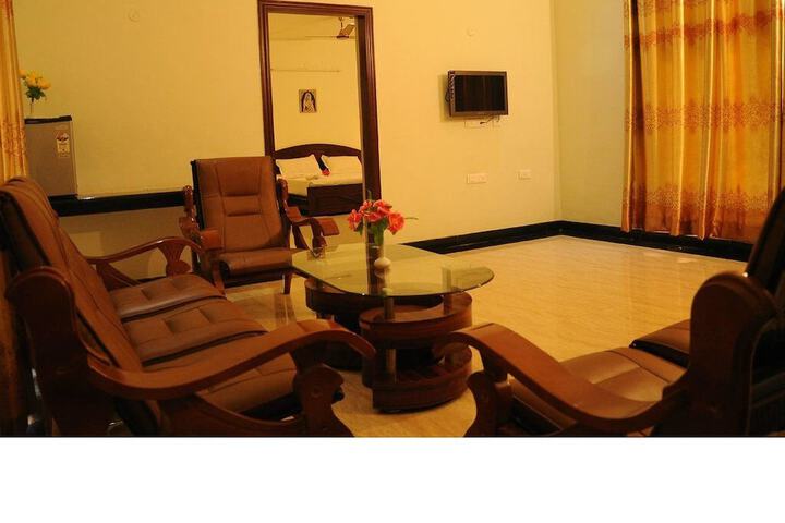 Room 7 of 18