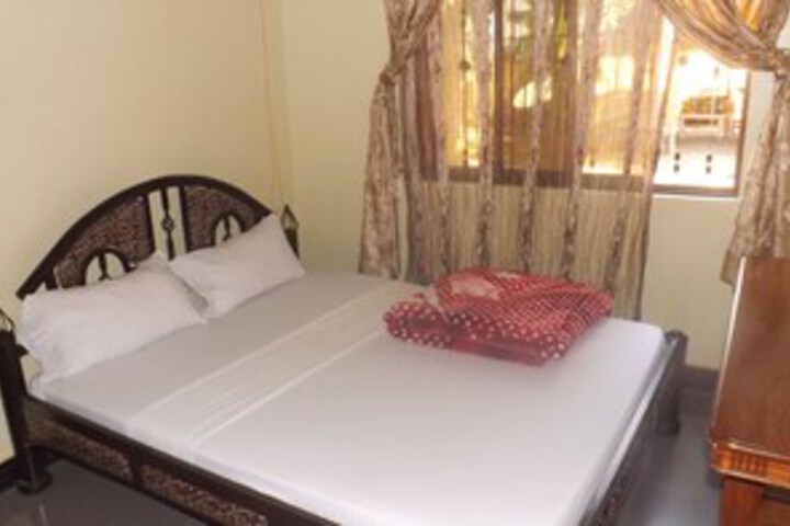 Room 13 of 24