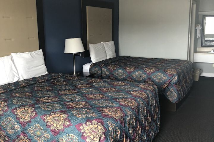Classic 2 Queen Beds (2 of 13)