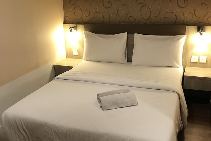 Room 33 of 45