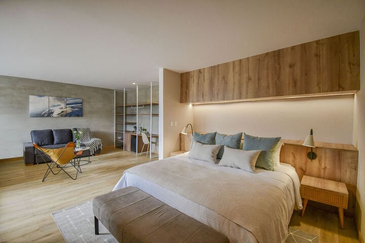 Room 12 of 92