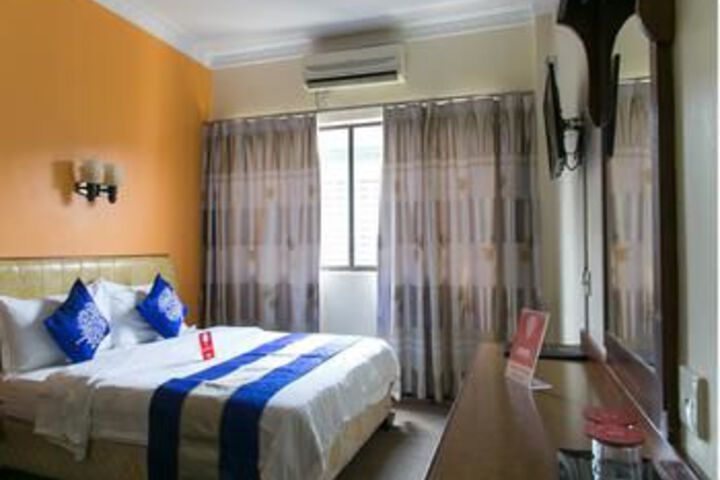 Room 14 of 19