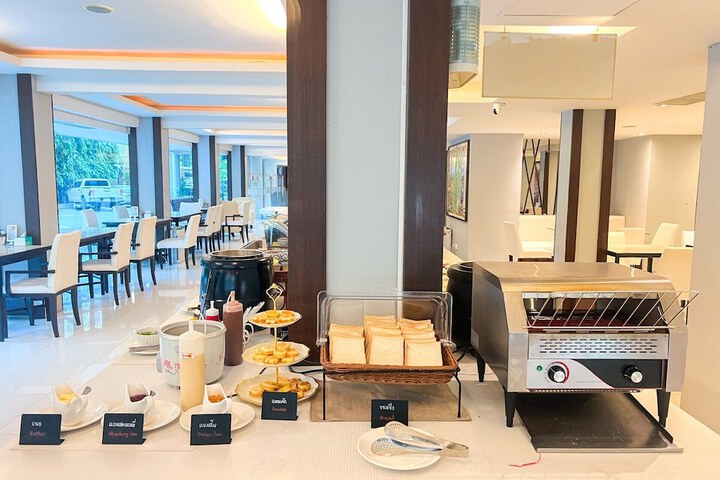 Breakfast/Coffee Service 47 of 56