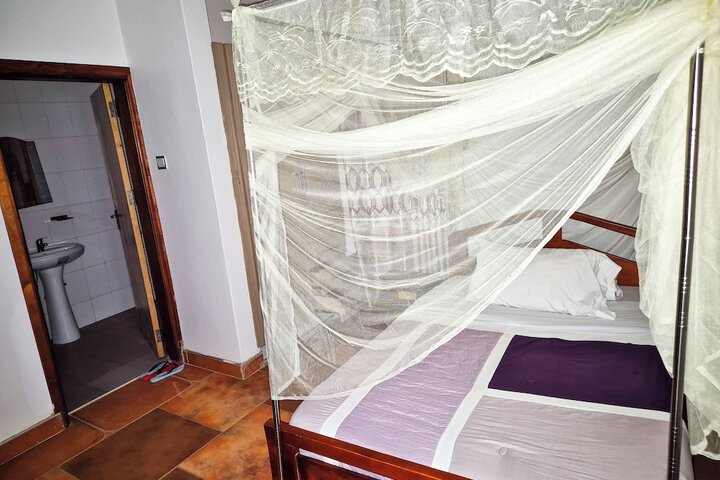 Room 163 of 226