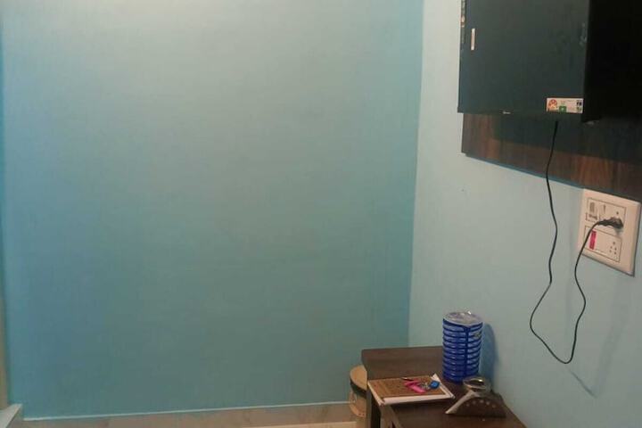 Room 8 of 29