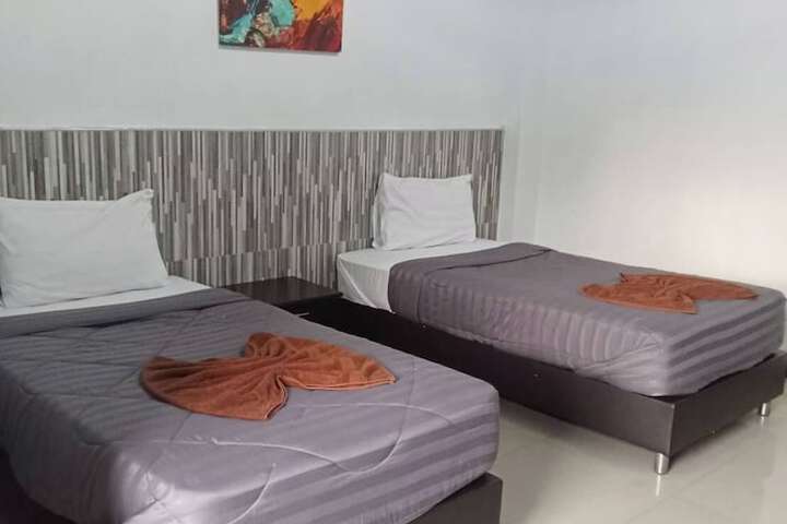 Room 34 of 60