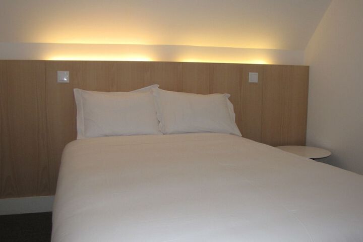 Room 10 of 53