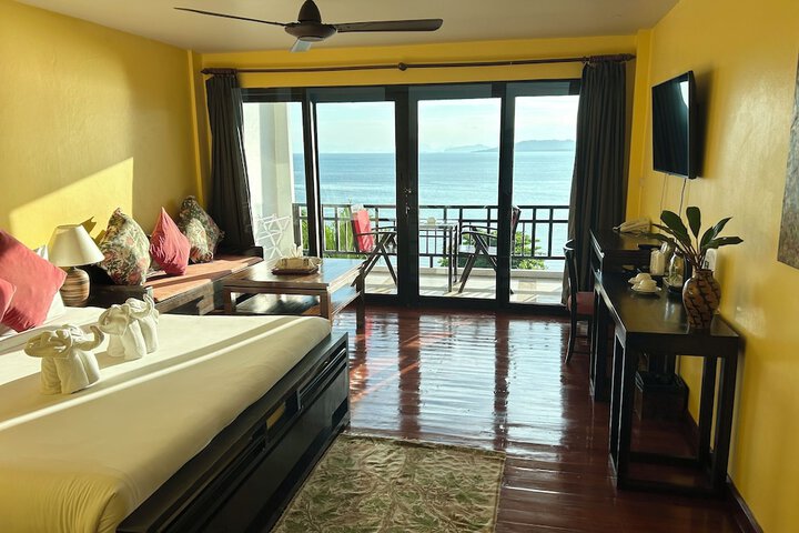 Room 25 of 69