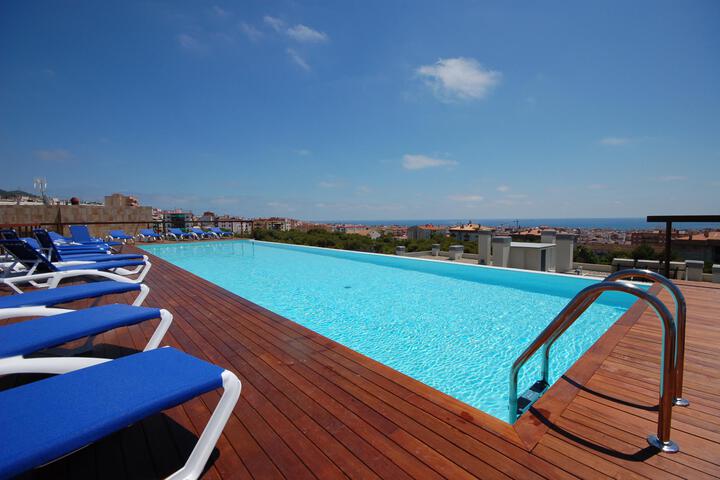 Hotel with Pool