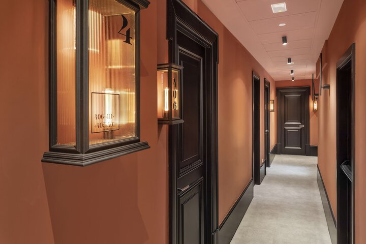 Ballroom/Hall 38 of 43