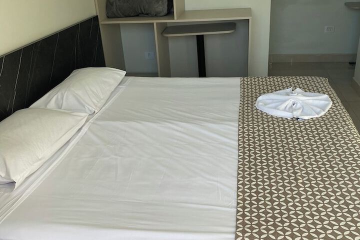 Room 8 of 29