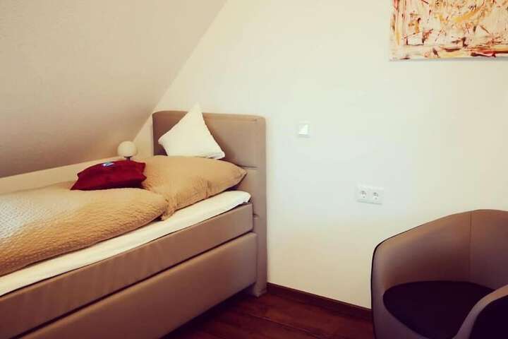 Room 14 of 38