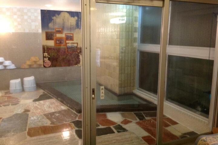 Room 24 of 59