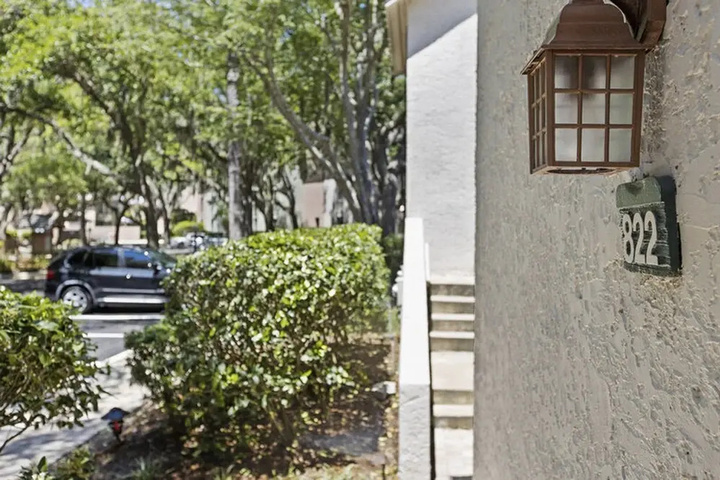 Exterior of Heart of the Harbour Townhouse