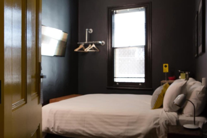 Room 13 of 37