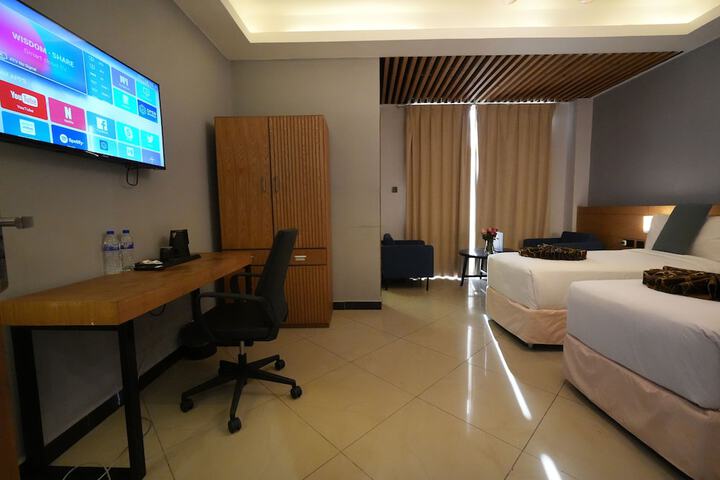 Room 45 of 173