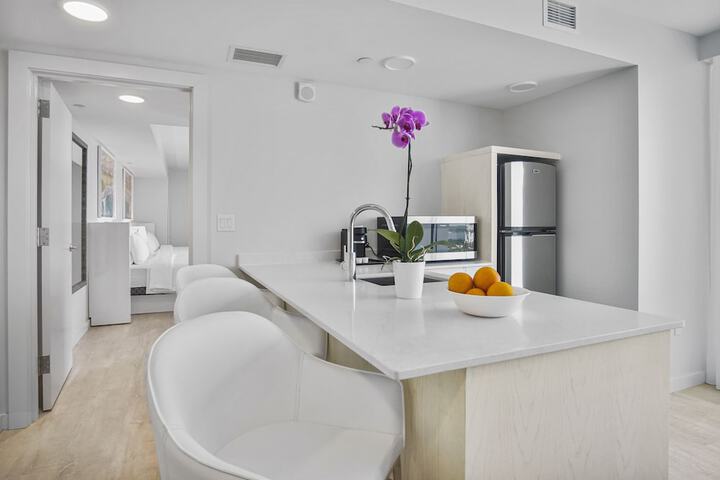 Private kitchenette