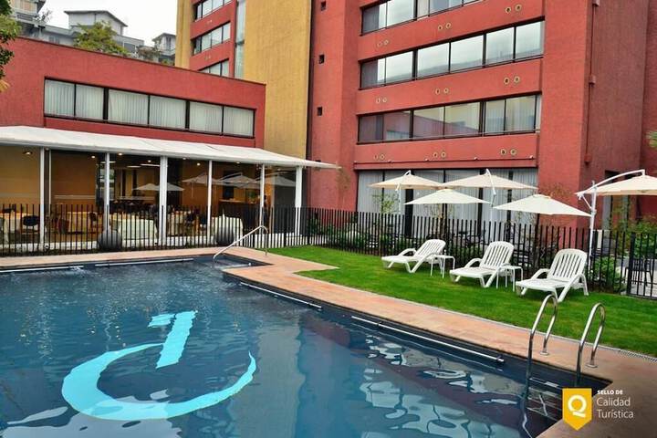 Pool Hotel