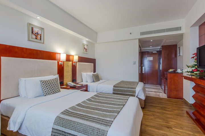 Room 16 of 60