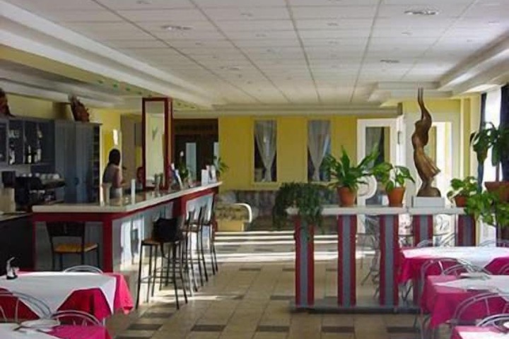 Dining Photos