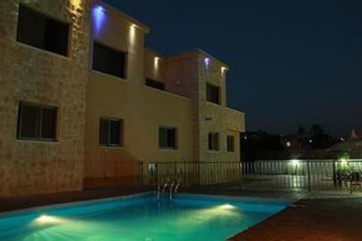 Pool 26 of 32