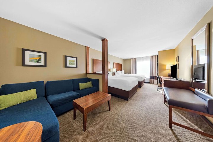 1 King Bed Suite (7 of 11)
