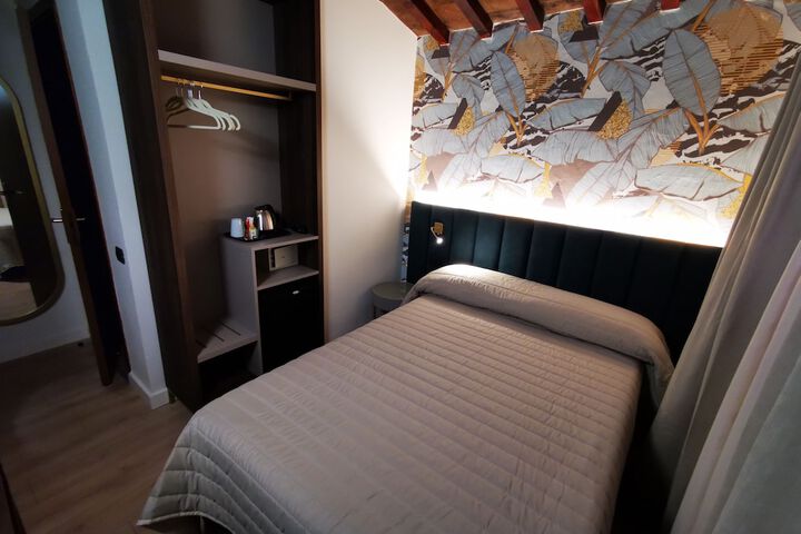 Room 18 of 30