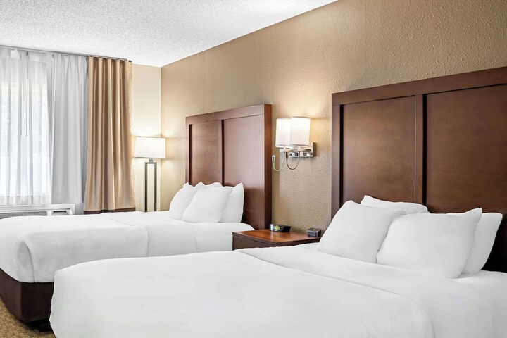 Room 9 of 35