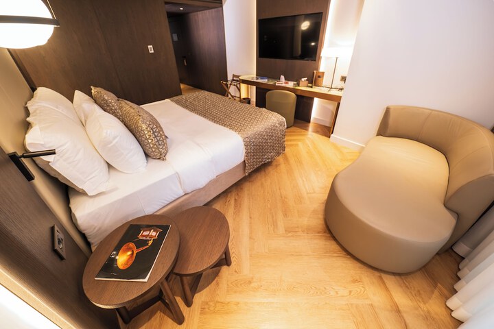 Room 39 of 200