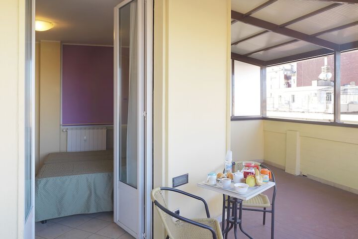 Room 7 of 14