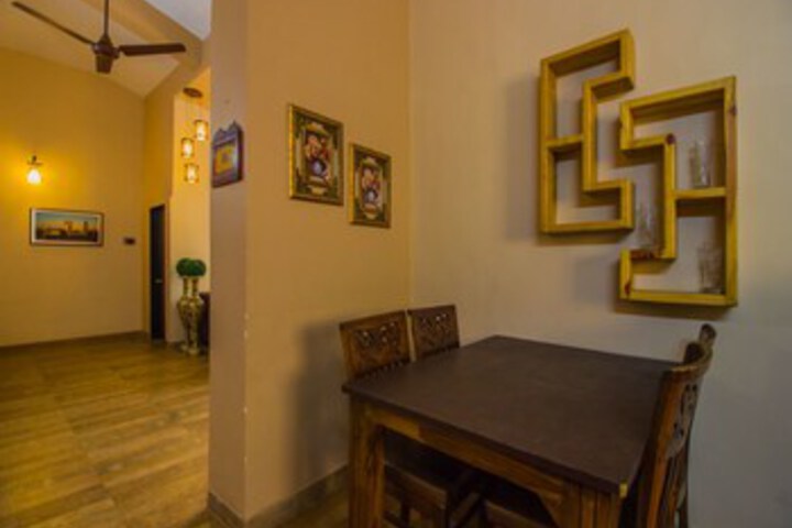 Room 9 of 28
