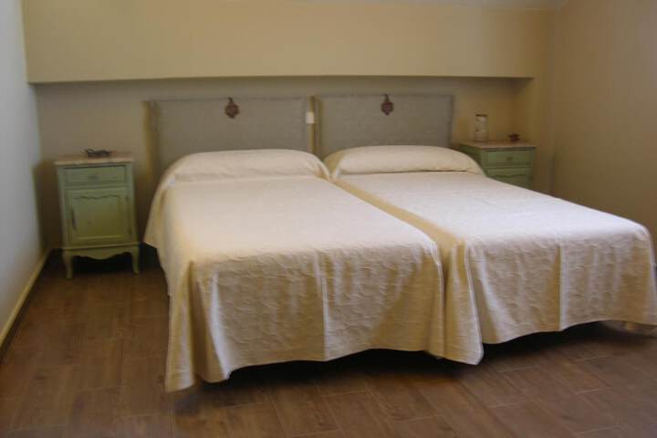 Room 10 of 40