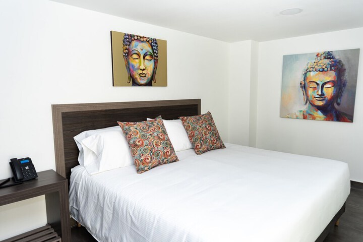 Room 12 of 35