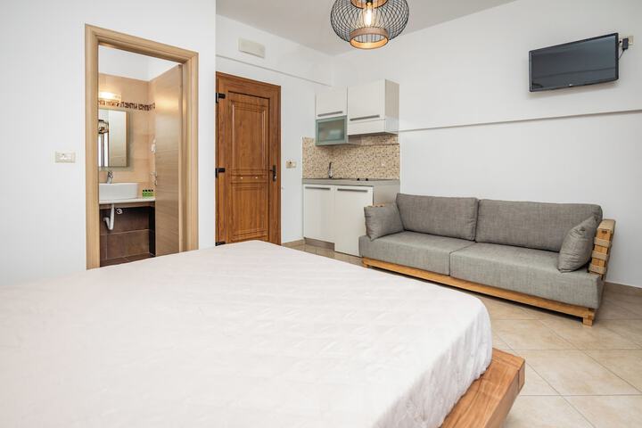 Room 10 of 60