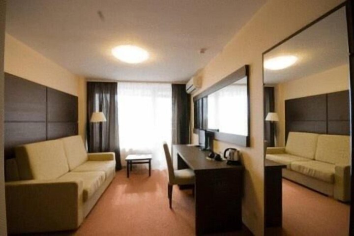 Room 25 of 64
