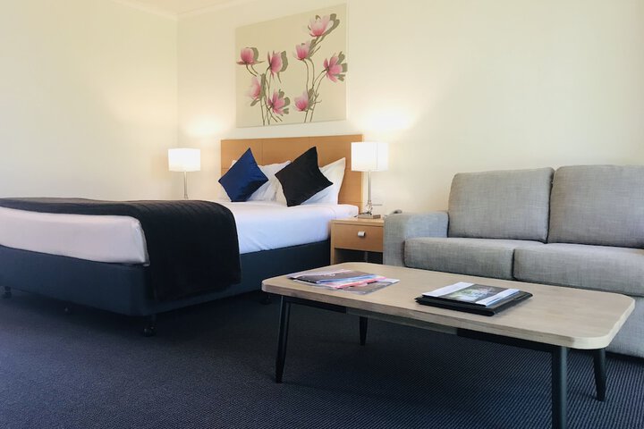 Room 5 of 27