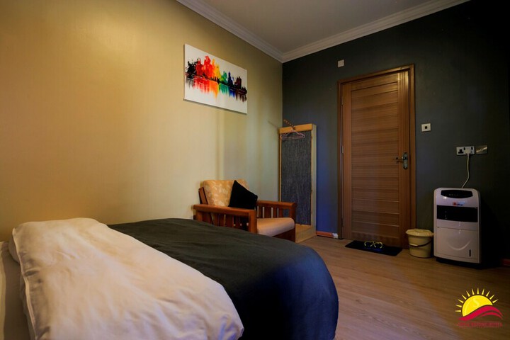 Room 35 of 86