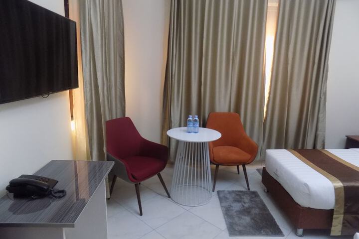 Room 13 of 41