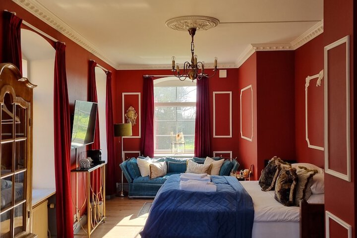 Room 28 of 58