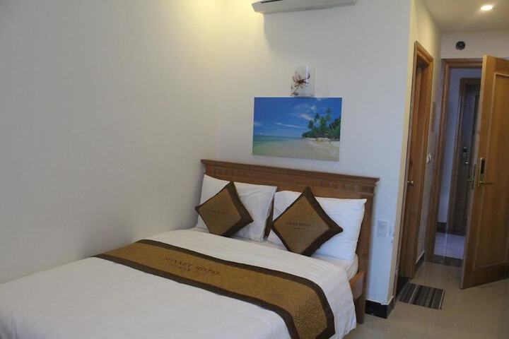 Room 3 of 14