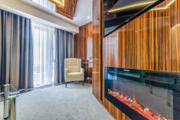 Lounge 40 of 45