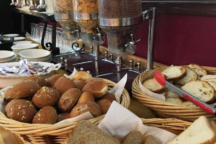 Breakfast area