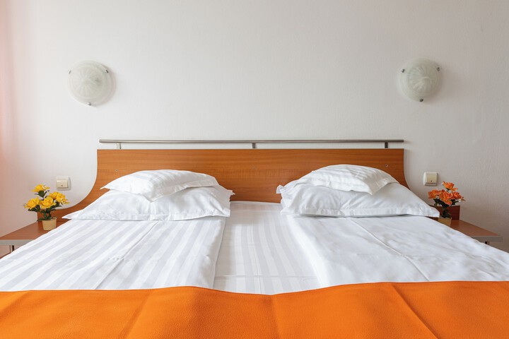 Room 5 of 21