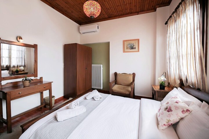 Room 2 of 57